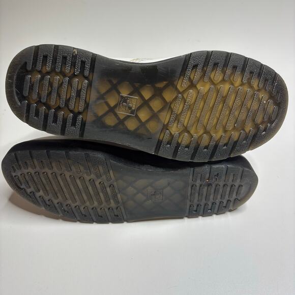 Dr. Martens Zavala White Leather 8 Eye Lace Up Combat Boot 8 - Picture 5 of 11